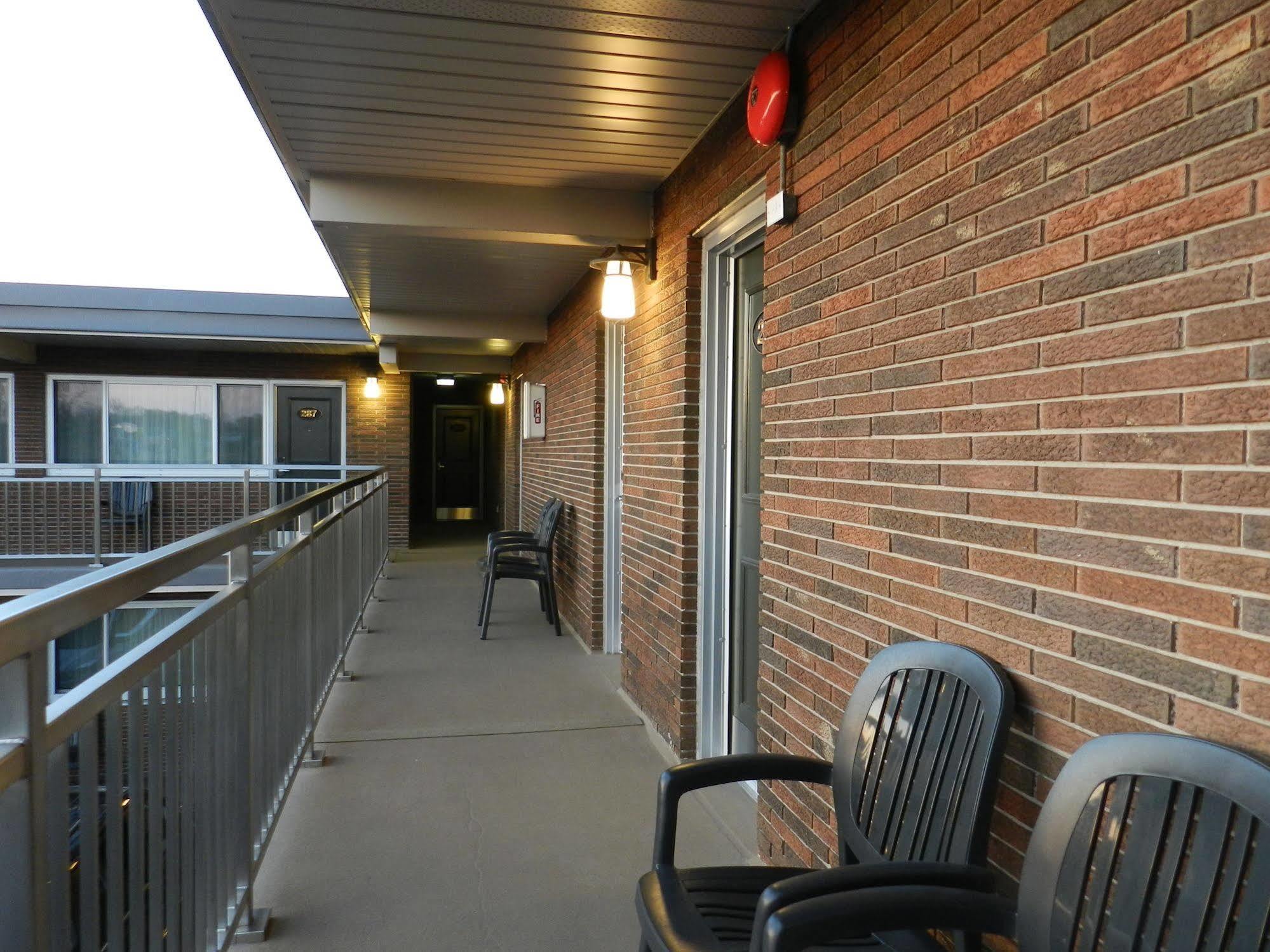 Capri Inn Saint Catharines Ngoại thất bức ảnh